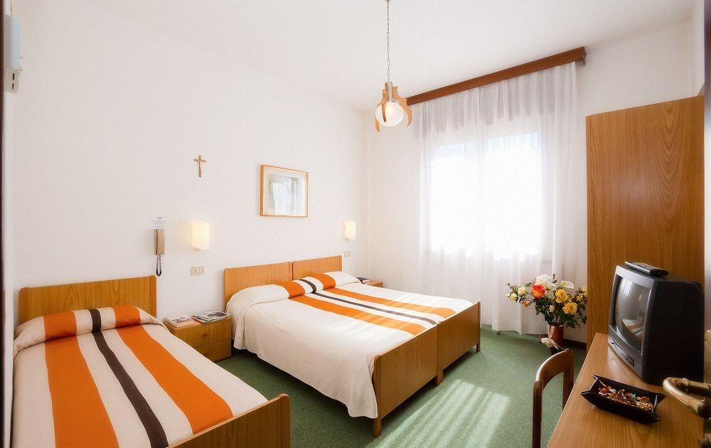 Hotel Regina Caorle Exterior foto
