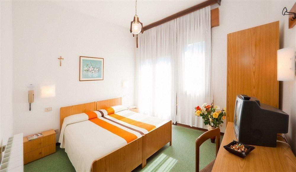 Hotel Regina Caorle Exterior foto
